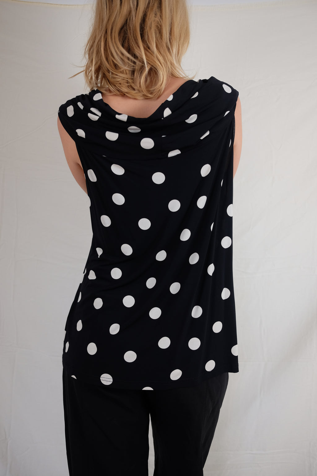 polka dot flowy domina jersey top