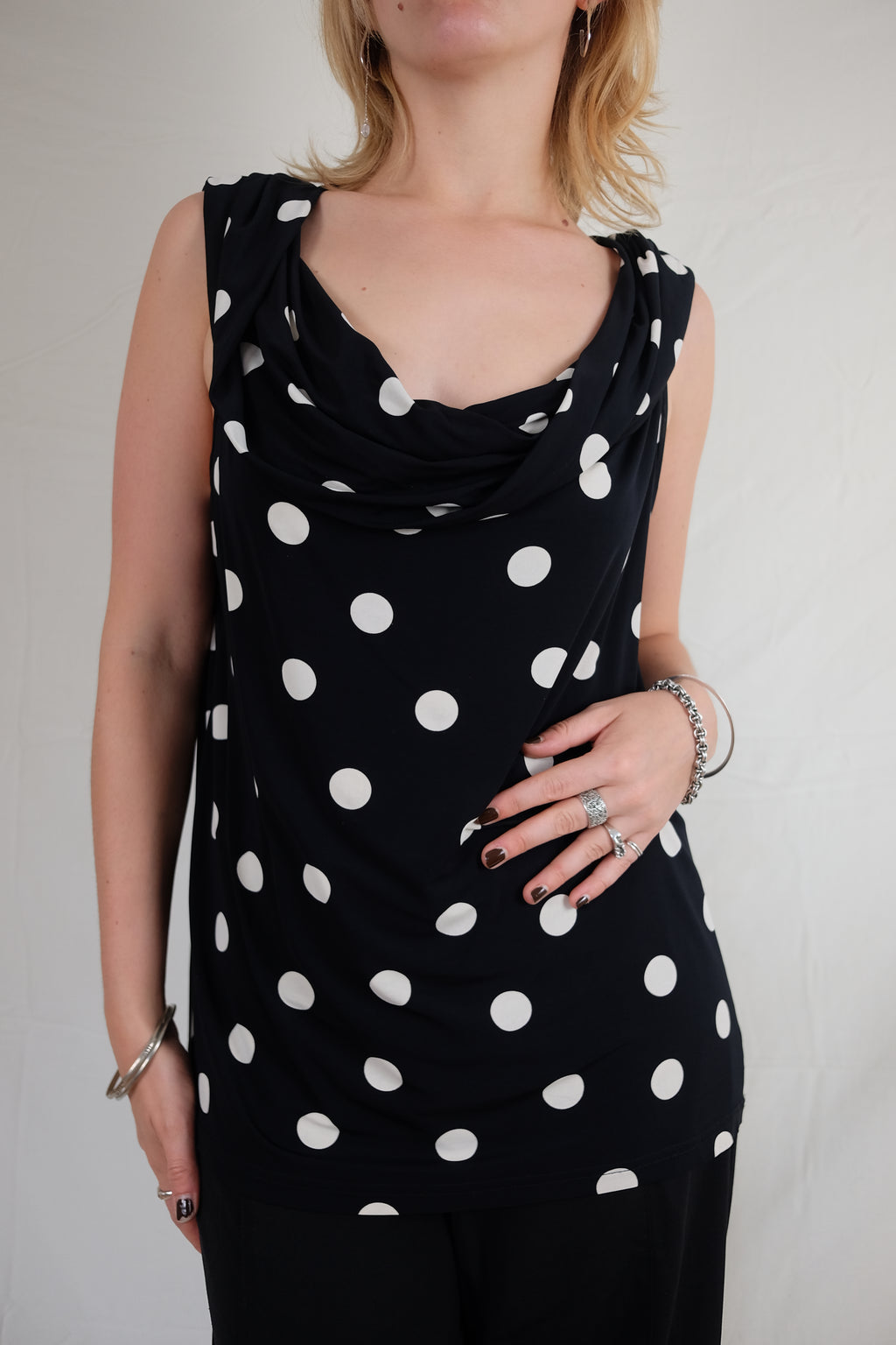 polka dot flowy domina jersey top