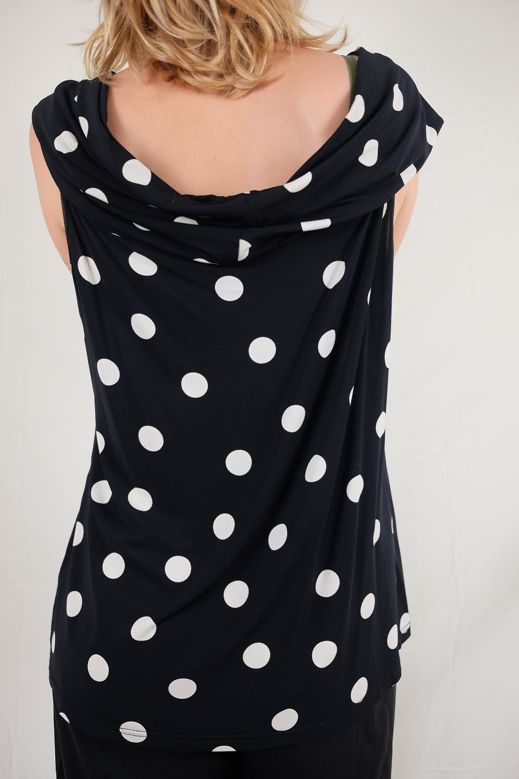 polka dot flowy domina jersey top