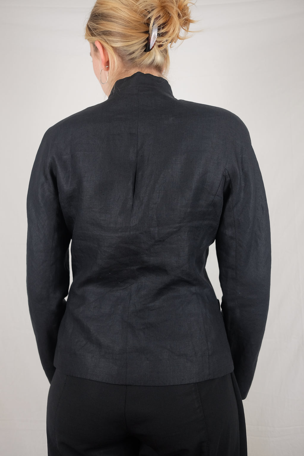 button up black Alain Manoukian vest