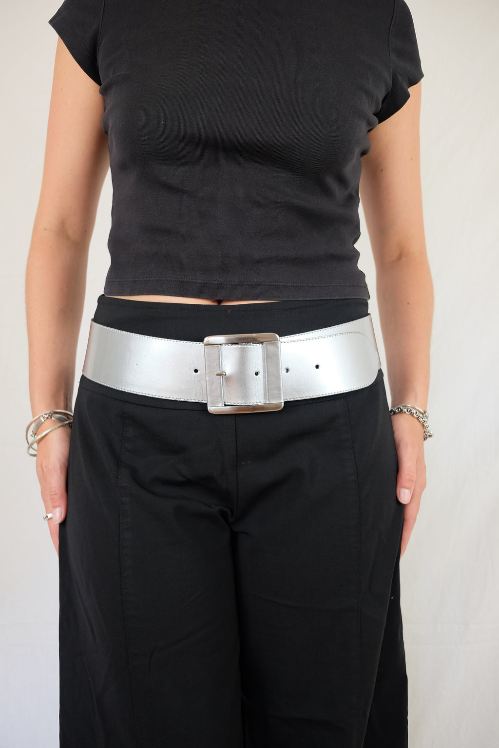 silver leather Bradbury belt